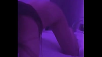 thumb sexy girl teasi  ng  