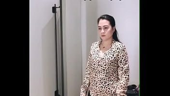 thumb hot tante fitti  ng baju  