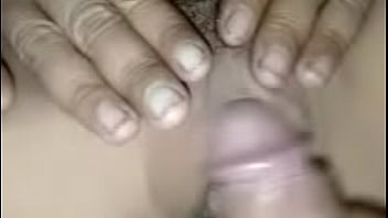 Fucking a big girl's pussy until he cums in her pussy. Beautiful clit, worth licking until it's wet.