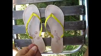 OUTDOOR EXHIB 03