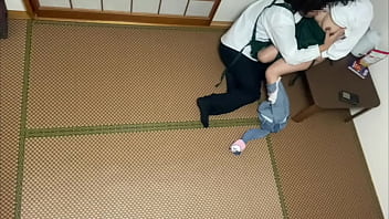"Ah, there... no..." In the break room at my part-time job, my part-time leader said he would give me a massage, and gradually...