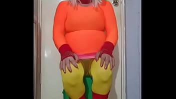 thumb if you want to  stop me doing this then feed m his then feed m his then feed me