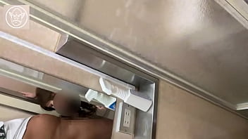 woman who can line up in an office building in Tokyo OL Blow monster