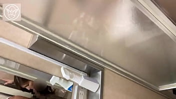 woman who can line up in an office building in Tokyo OL Blow monster
