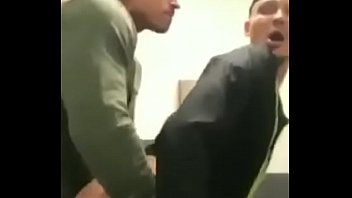 Pinta de bandido não perdoa um cuzinho branco - www.vibraintense.com.br