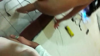 getting hot in her on all fours
