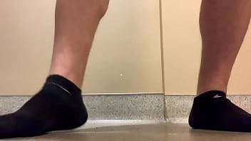 Public cumshot