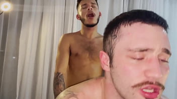 Eu era apaixonado por ele e acabou na minha cama