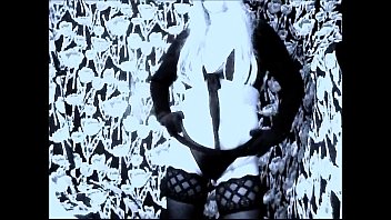 thumb mistress crysta  ldea la divina   