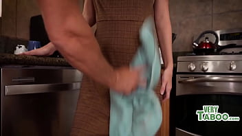 Teeny Tiny Blonde Stepdaughter Fucks Clueless Stepdad On ... 