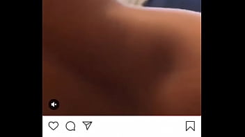 プーナム・パンディ自作の動画を自分で投稿しました。