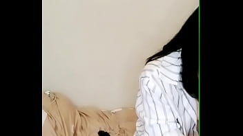 极品母子3p 前后夹鸡儿子喊来同学一块操妈妈 2024