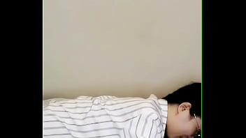 极品母子3p 前后夹鸡儿子喊来同学一块操妈妈 2024