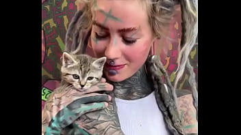 thumb this cute littl  e kitty makes me smile what a me smile what al e smile what al