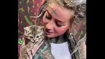 thumb this cute littl  e kitty makes me smile what a me smile what al e smile what al