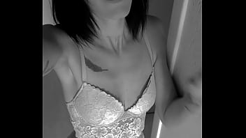 Il pleut par chez moi. Et vous ? Ce temps est parfait pour s&#039_occuper au lit, ...