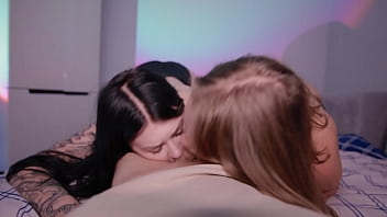 TWO STEPSISTERS GOT DOUBLE DEEP THROAT