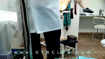 Arzt-Stuhl-Orgie mit heißer Patientin