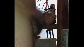 Abre tu boca y recibe mi leche