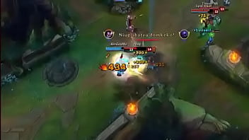 Niug o samurai pondo geral para mamar.mp4