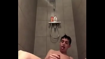 Cute twink piss on himself