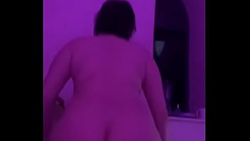 Profiter De Caresser Mon Oreiller En Pensant Que C'est Toi