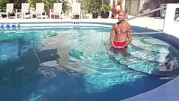 MAXXX LOADZ THE HARDBODY ITALIAN PORNSTAR FLEXING AT THE POOL