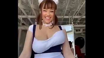 Prun Prun milk shaking