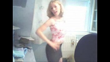 thumb r girl solo web  eam girl  