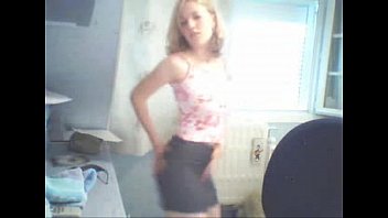 thumb r girl solo web  eam girl  