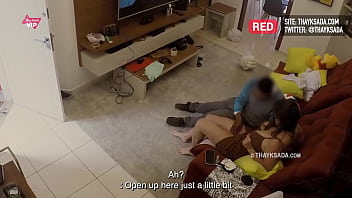 receiving the delivery man without panties and very naughty 