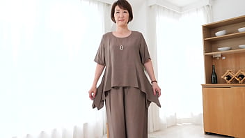 First Shooting Fifty-Something Wife Document Sayuri Maki <With Digest>