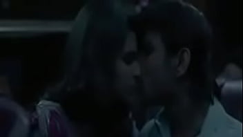 thumb p chopra kiss b  ollywood  