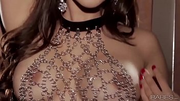 thumb babes sunny unc  hained sunny leone one eone one