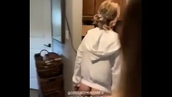 Kaley Cuoco Showing Her Big Ass