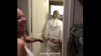 Kaley Cuoco Showing Her Big Ass