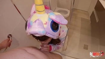 StepSister sucks my cock while I shower and cum down her throat