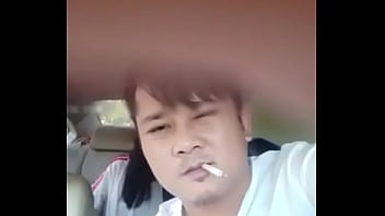 4女2男开车自驾游经过乡间小道一年轻嫩妹和2男下车方便时看见有间简陋棚,寻求刺激在里面把美女轮流操了!