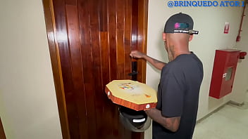 thumb fui fazer entre  ga de uma pizza por para pret a por para preta por para preta 