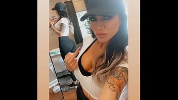 Melissa Lynn  Hot MILF ModelPhotoshoot