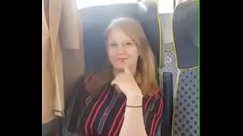 thumb does anyone kno  w her name  