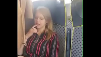 thumb does anyone kno  w her name  