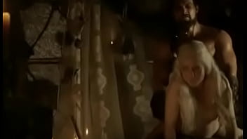 thumb game of thrones  daenerys emilia clarke a clar a clarke a clarke
