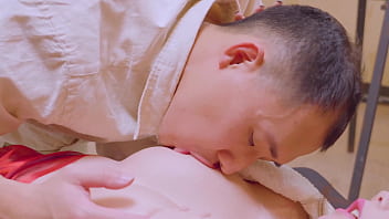 超嫩学生挑逗亲妹 2024 | WWWXXX