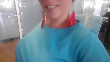 Hello les coquins,Apr&egrave_s le sport je vous rejoint en cam pour des moments bien...