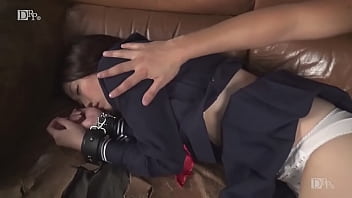 Perhaps Ai Minamiboshi, who is one of the red spots at school, was stopped by a young man on his way home from school alone, and it was a ridiculous development 1