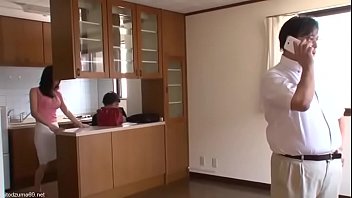 <北島玲>巨乳の美熟女が不動産の男に痴女モード。大胆すぎるスリルな行動。旦那に?? れながらその? ?で発?? 、浮気セックス
