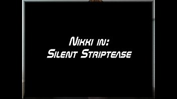 thumb dreams of booty  nikki striptease se se se