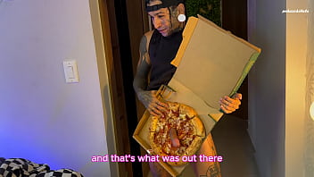 thumb the neighbor ar  rived with the extrameat pizz  extrameat pizza extrameat pizza