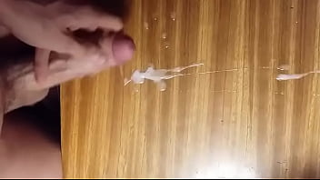 I had an explosive cum on the table